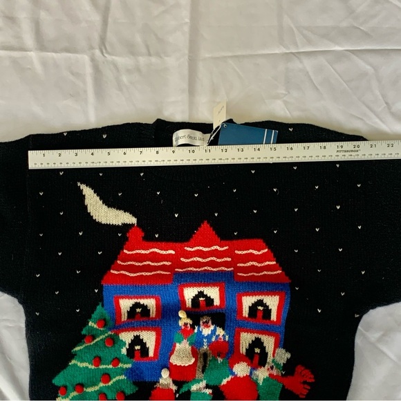 New VTG Robert Scott Ltd. Women’s 100% Wool Sweater Xmas Carolers Size 38 RARE - Picture 11 of 12